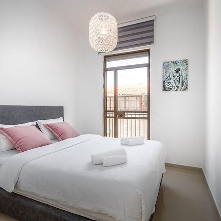 Modern & Bright 3 Bdr Close To The Beach Tel Aviv Ngoại thất bức ảnh